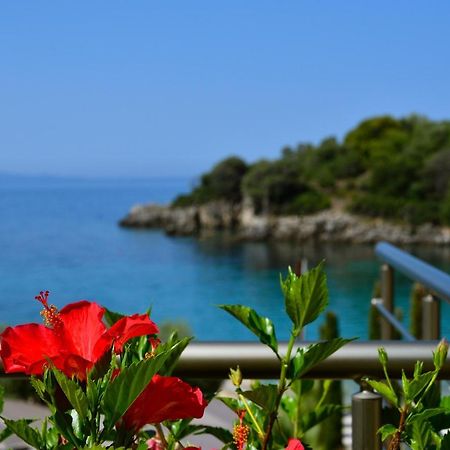 Prima Vista Beachfront Boutique Hotel Sívota 외부 사진