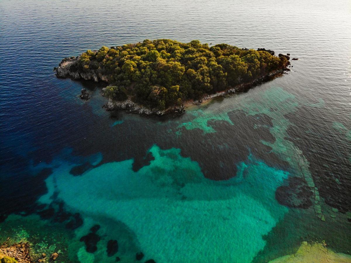 Prima Vista Beachfront Boutique Hotel Sívota 외부 사진
