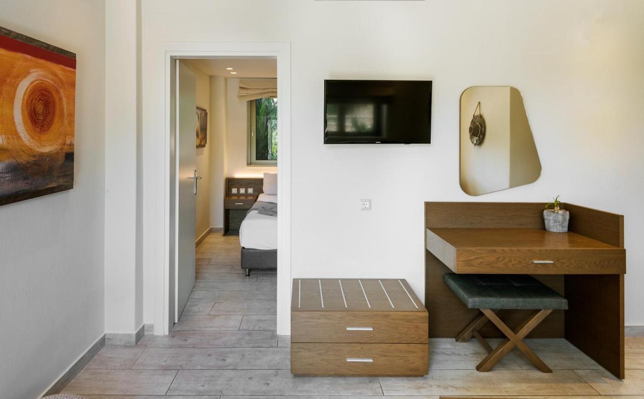 Prima Vista Beachfront Boutique Hotel Sívota 외부 사진