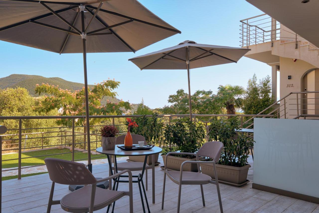 Prima Vista Beachfront Boutique Hotel Sívota 외부 사진