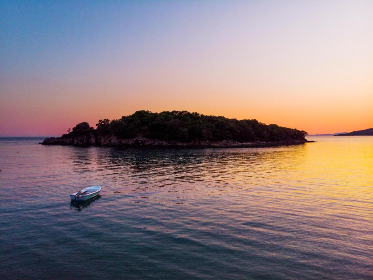 Prima Vista Beachfront Boutique Hotel Sívota 외부 사진